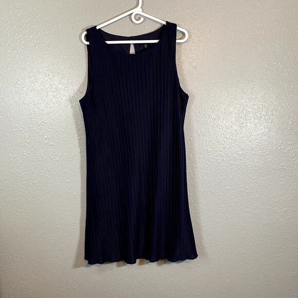 Intrigue Womens XL Blue Pleated Dress Business Key Hole Back Knee Length Button - Picture 1 of 6